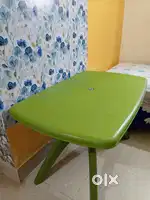 4 seater dining table