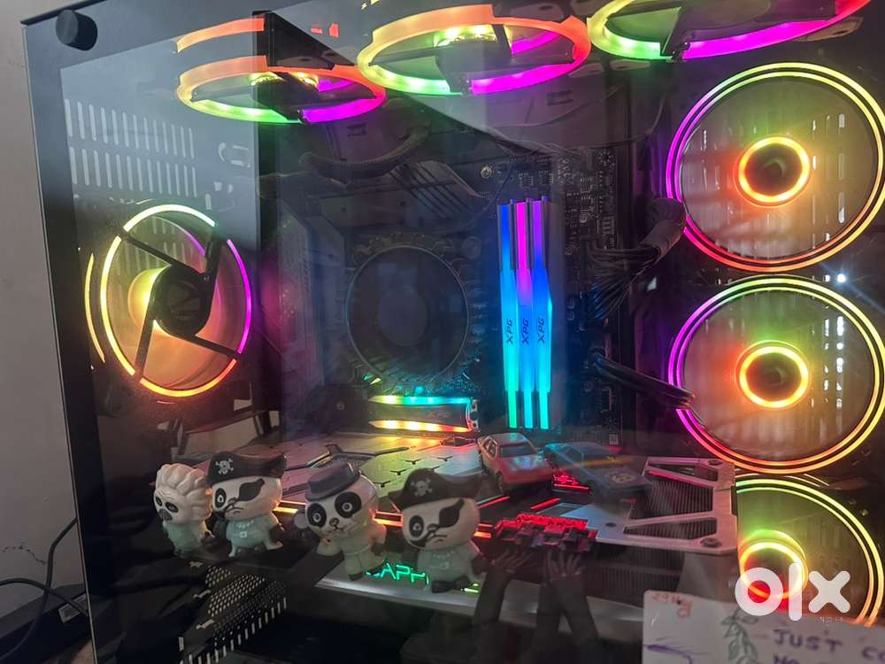 Gaming pc  i5 12400 + RX 5700xt  27” curved monitor  rgb setup