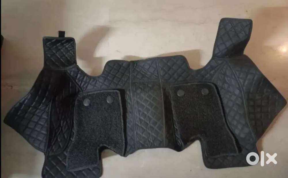 7D Car Floors Mats for Mahindra Thar with black stepany cover