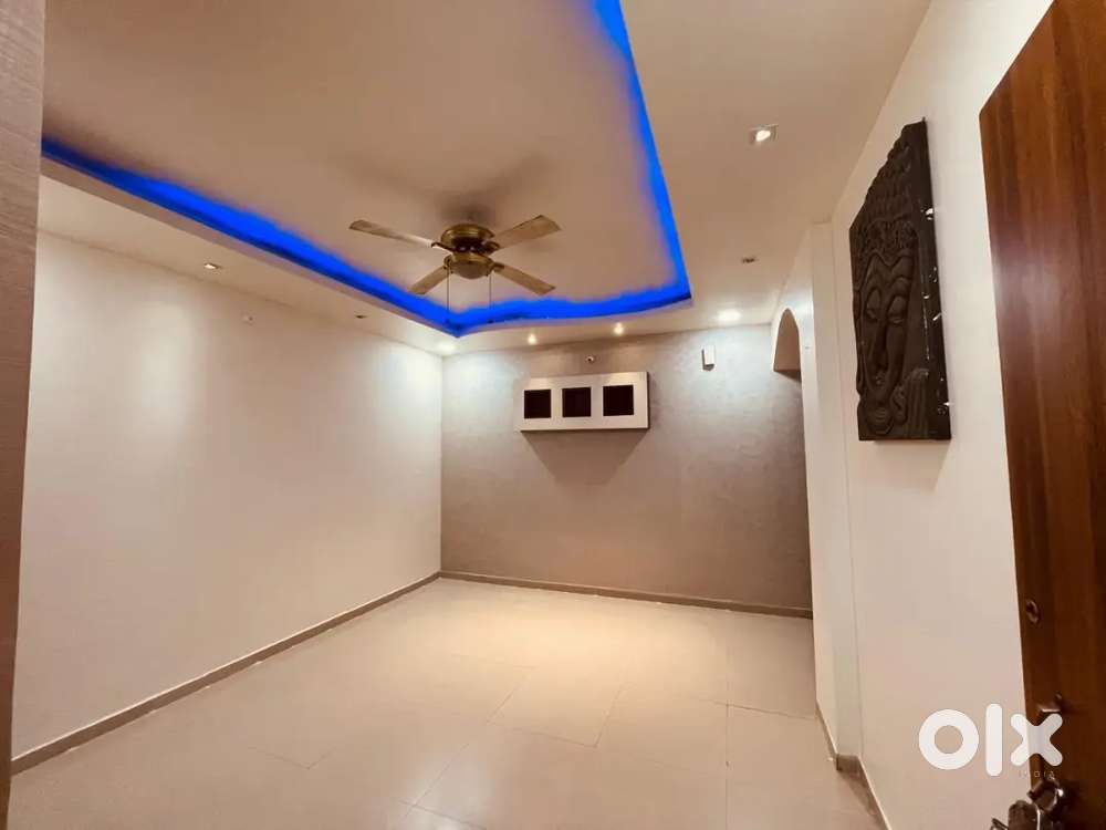 4 bhk duplex semi furnished in e-8