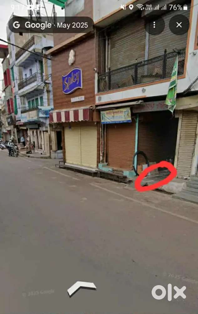 8 x 9 का 72 फुट का गोदाम बेचना है तलघर में , मैंन रोड पर  , दौलतगंज