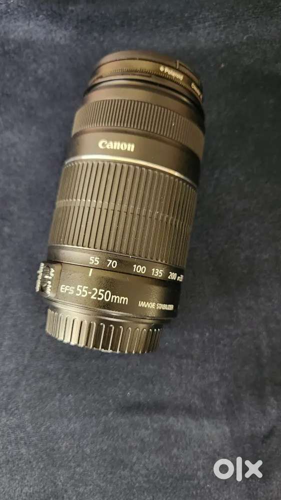 Cannon 600D / T3i DSLR camera 18-55 & 55-250mm lenses, bags, Like New