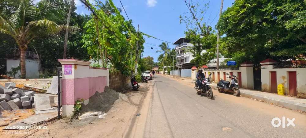 10 cents semicommercial land for sale