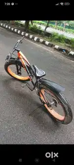 Fat tyre cycle