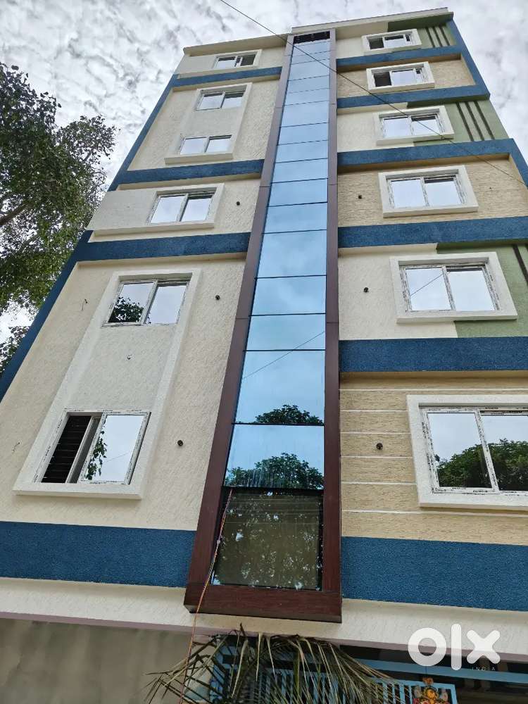 PG building 2.9lakhs rental 3.6cr sale price