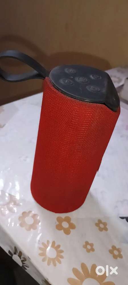 JBL blutooth speaker