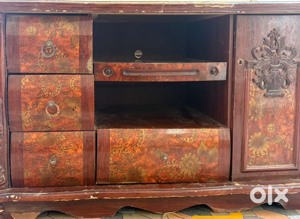 Tv Entertainment Unit - Table