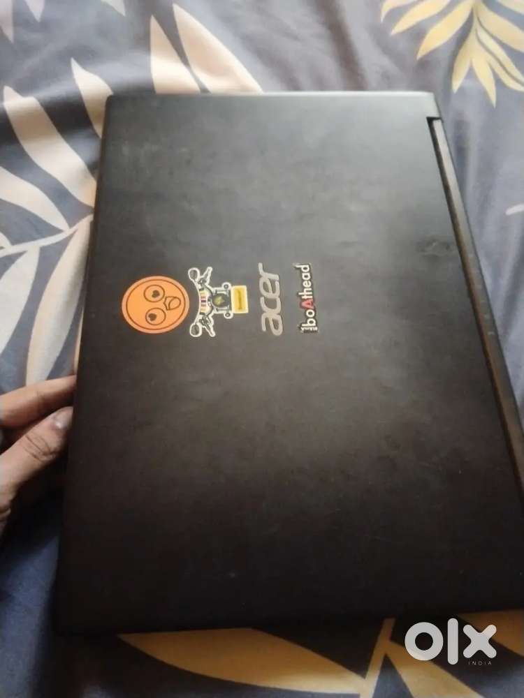 Acer aspire 7 gaming laptop