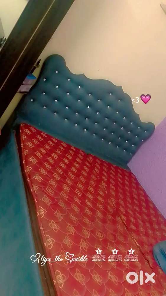 Bed 6/6 box wala bed lakdi ka bna hua