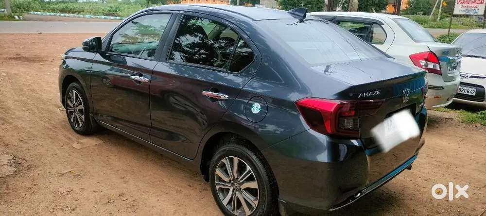 DOCTOR USED CAR LESS DRIVEN GOOD CONDITION...HONDA AMAZE TOP MODEL