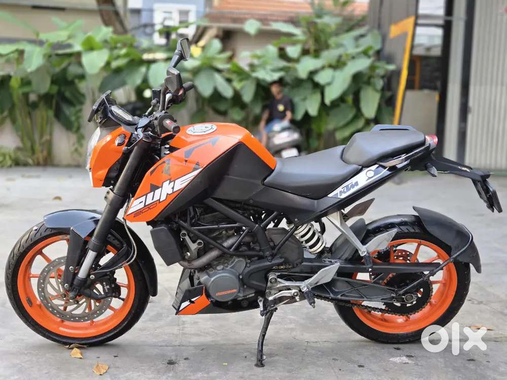 KTM DUKE 200 BS4 MODEL
