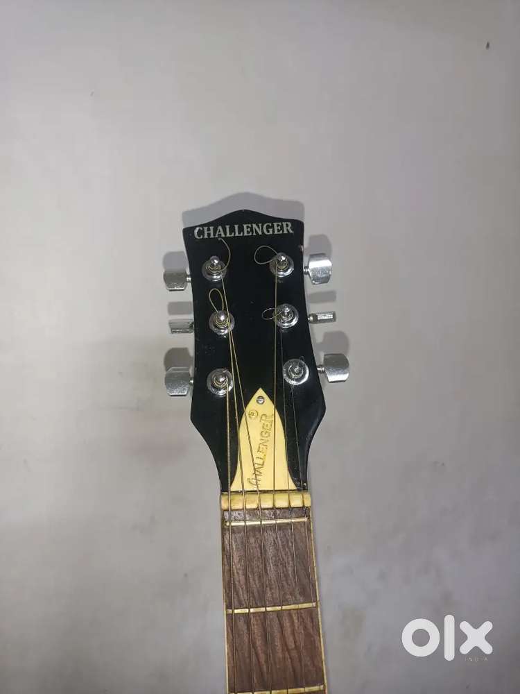 Guiter brand new