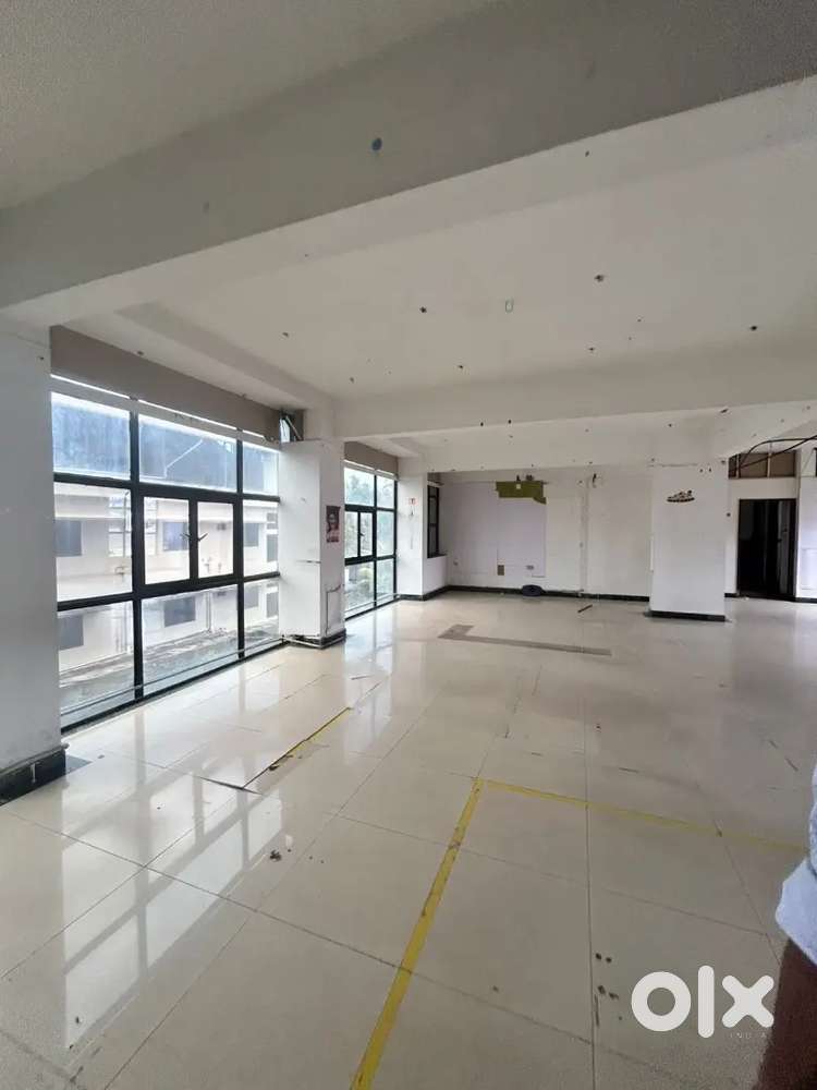 OOFICE SPACE OR SHOWROOM FOR RENT IN PALARIVATTOM
