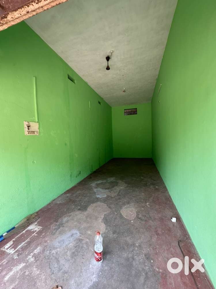 Shop available for rent