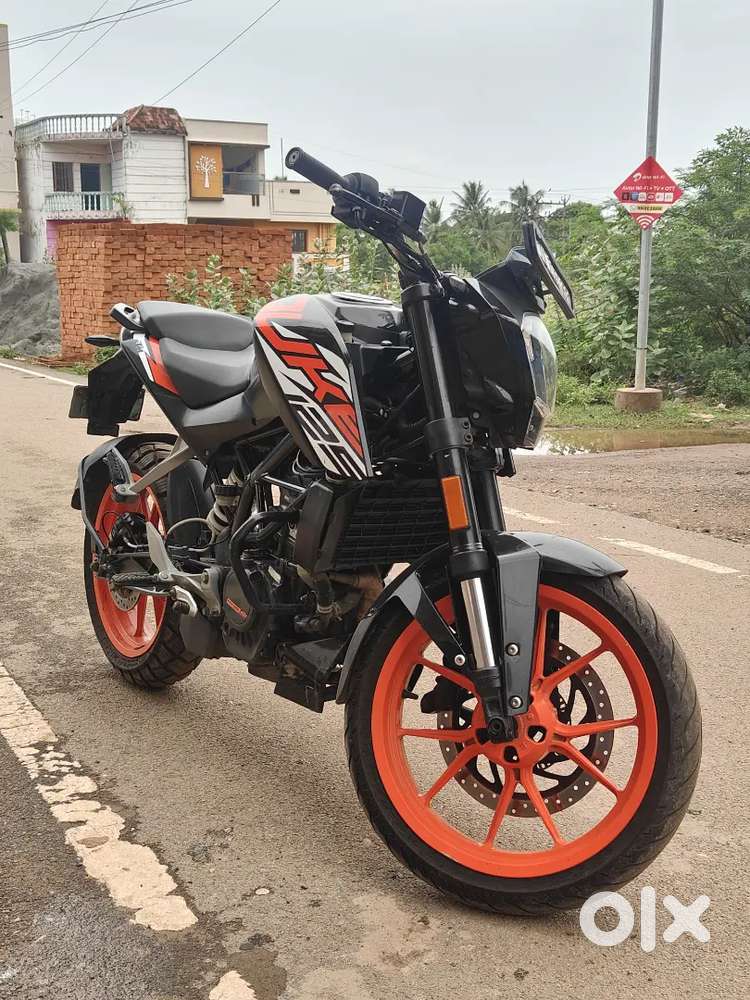 KTM Duke 125