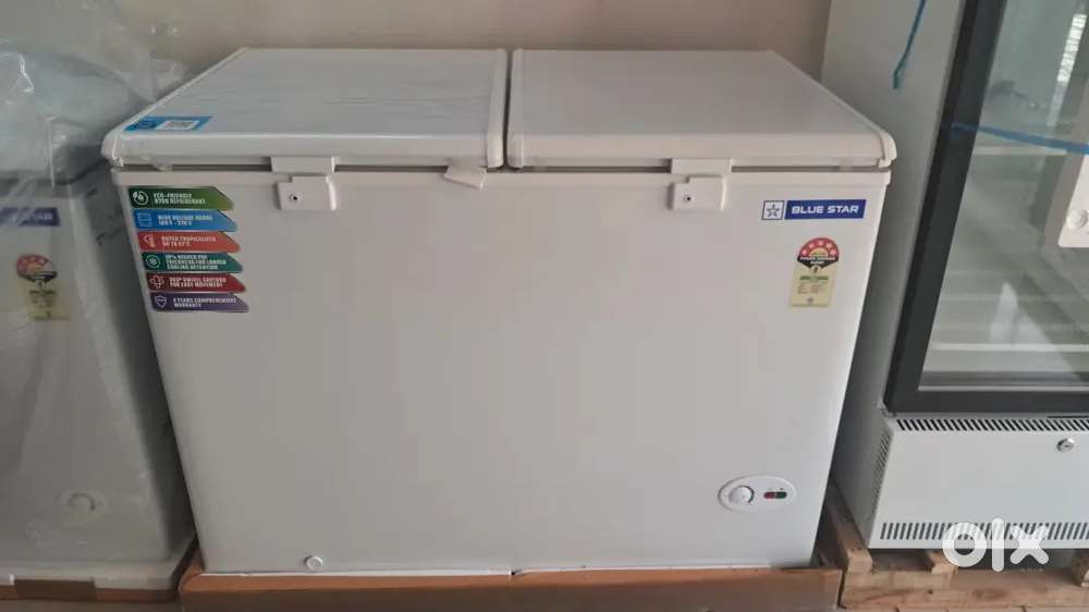 BLUE STAR CHEST FREEZER. 310 L
