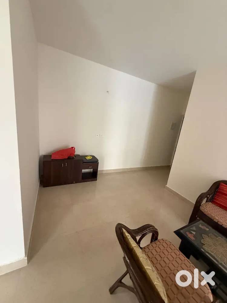 2 bhk Unfurnished flat Available for rent