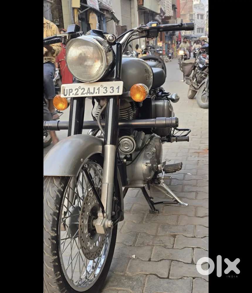 Awesome condition scretchless as like a showroom condition