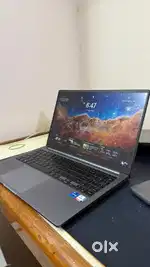 Samsung i7 only 6 months old in warranty. Not used.