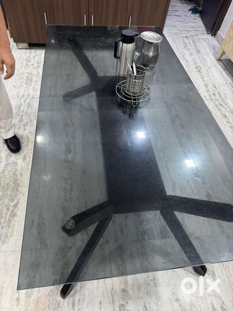 6 seater dining table