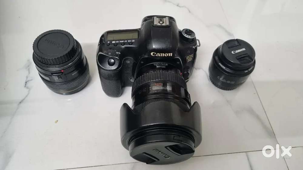 Canon 5D Mark 3 Body and 24-105 USM IS lense