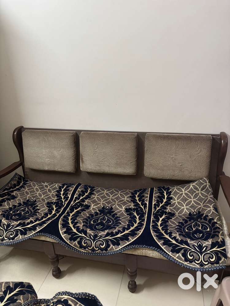 five seater sofa set & centre table & dressing table