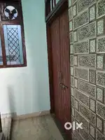 Floor for rent @₹8000 near DAV school