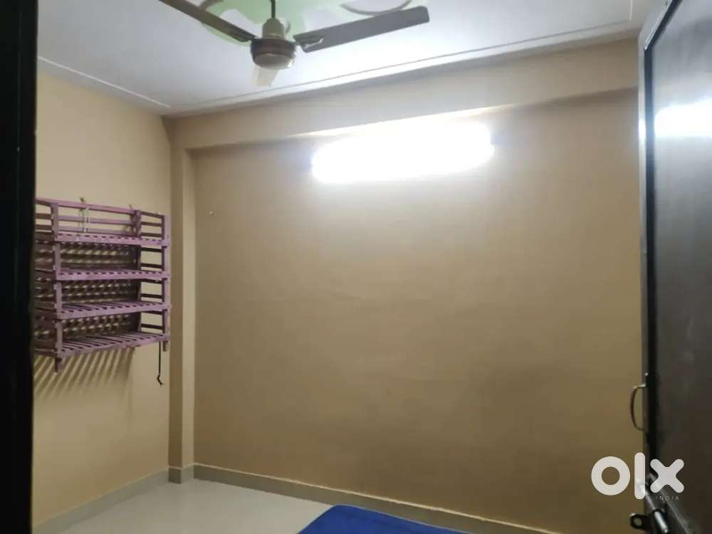 Fully ventilated separate person available for rent