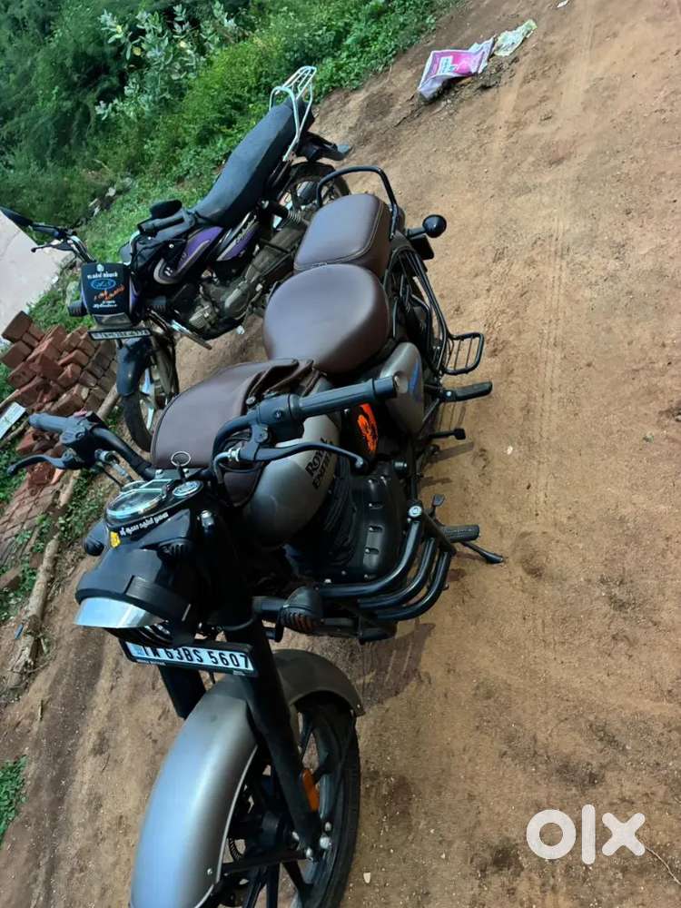 Royal Enfield classic 350    2024 model   single owner TN 63.
