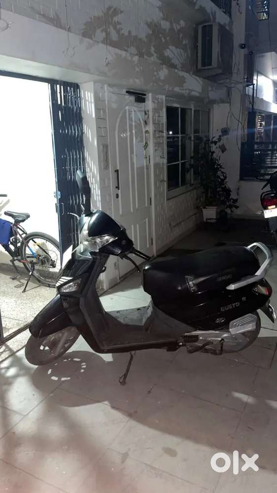 Chandigarh Regd. Mahindra Gusto