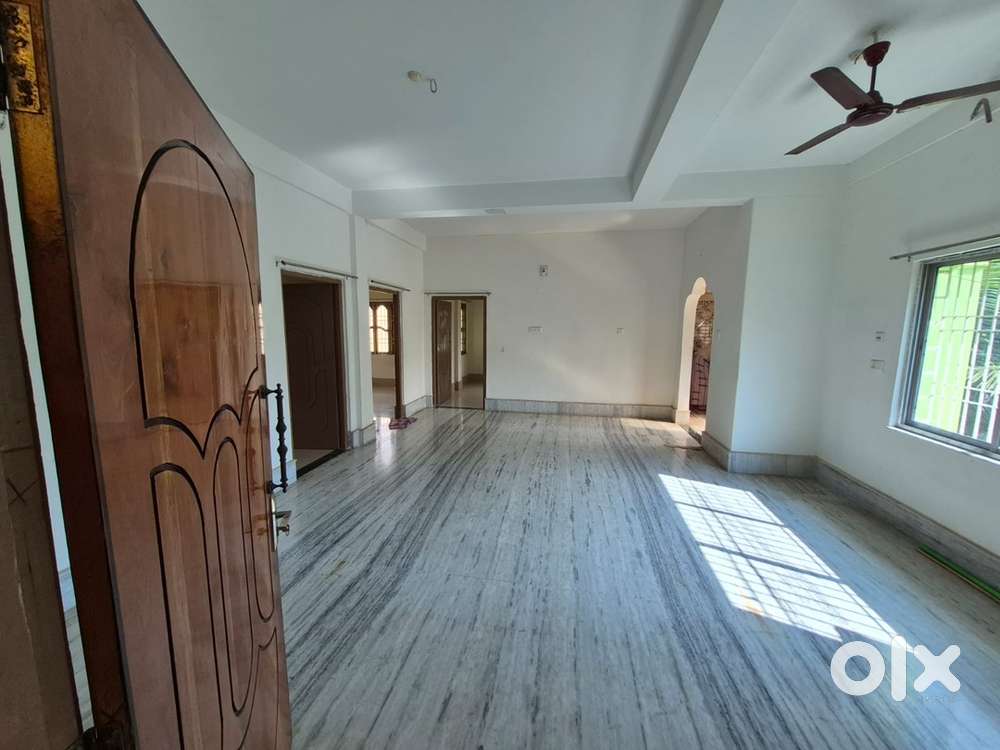 3 BHK 1500 sqft with big hall 2 bathroom with modular kitchen for rent