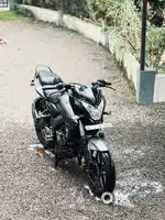 2017 BAJAJ NS 200