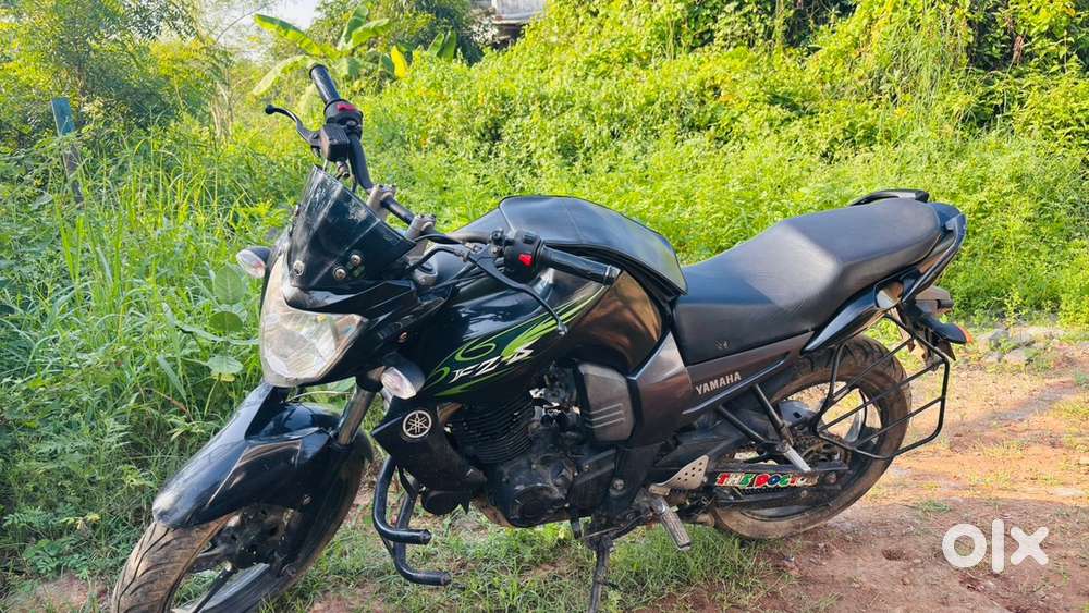 Yamaha fz v1 black