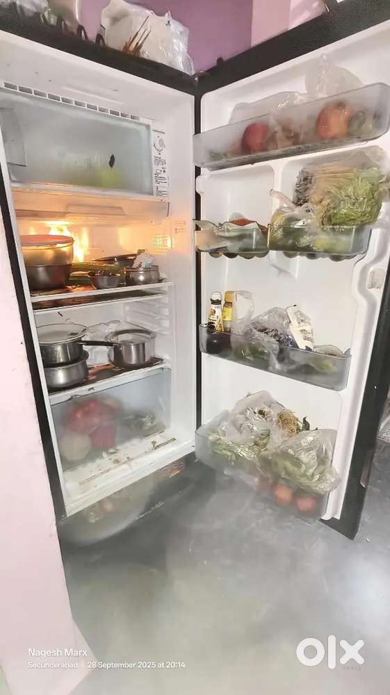 SUMSUNG single Door Refrigerator
