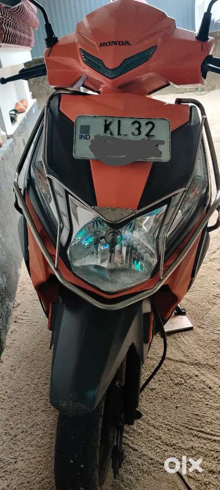 Good condition,new back tyre,full showroom services,good mileage,