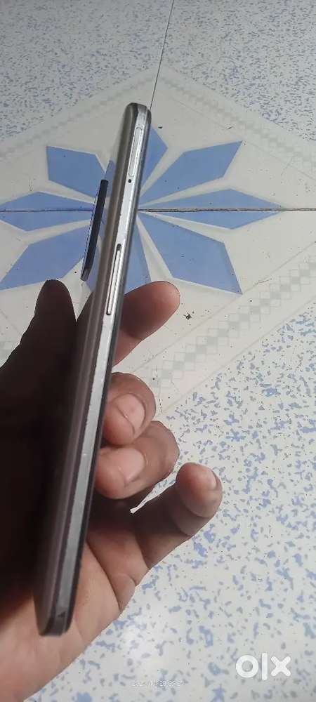 Relame 9 5g  navagv dindoli magadev nagar plat no 123