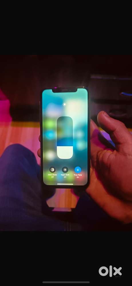 Iphone xs 256gb only phone Bettry health 100%