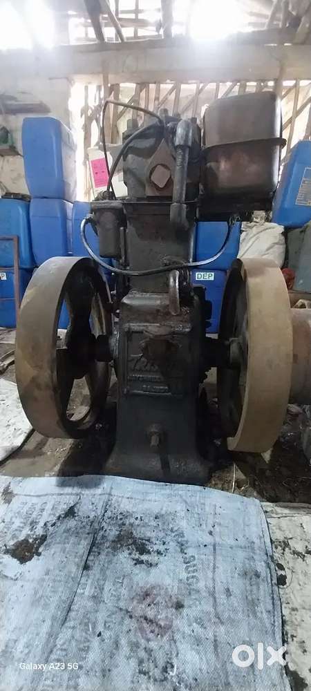 Rice threshing machine