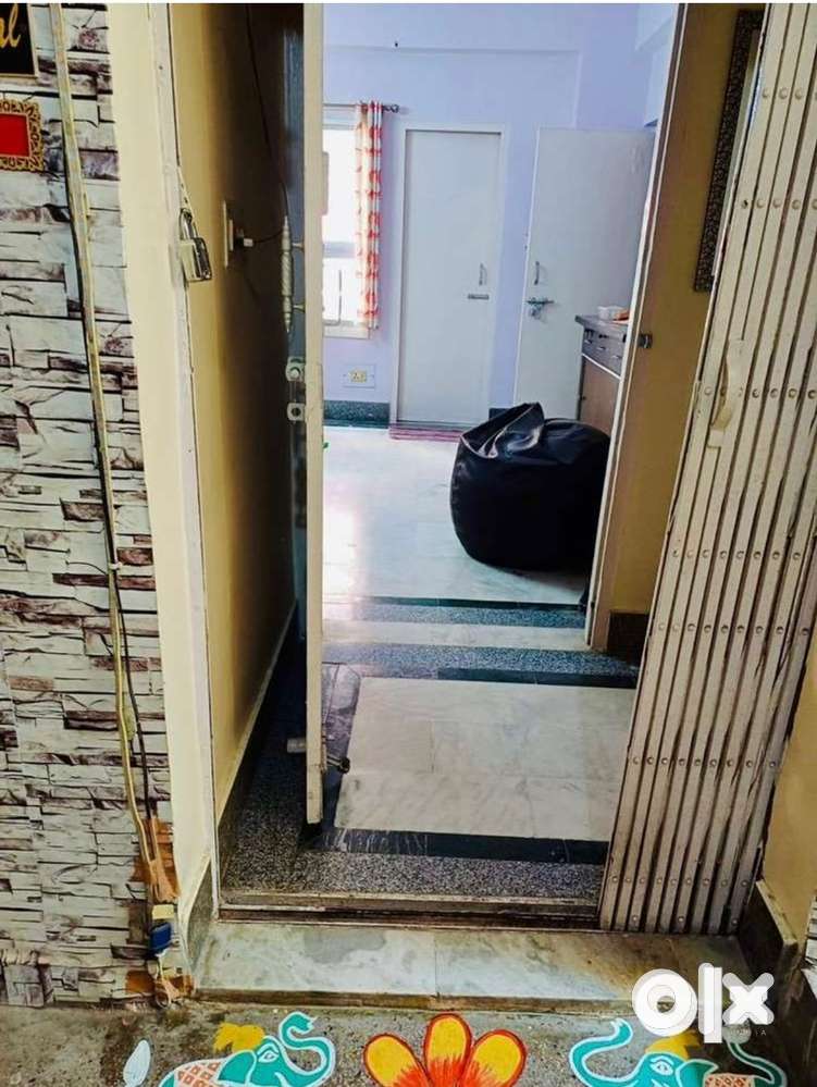 1 Room with attached bathroom