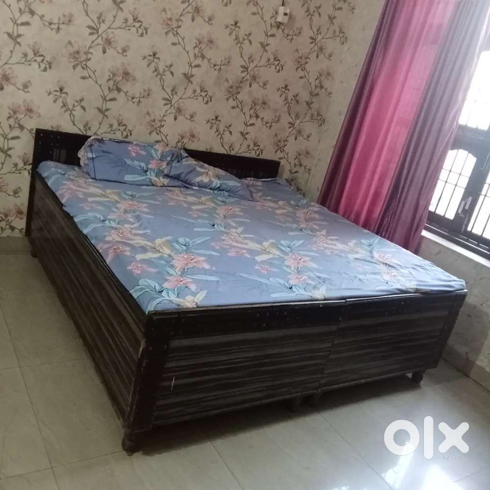 Double bed with mattres