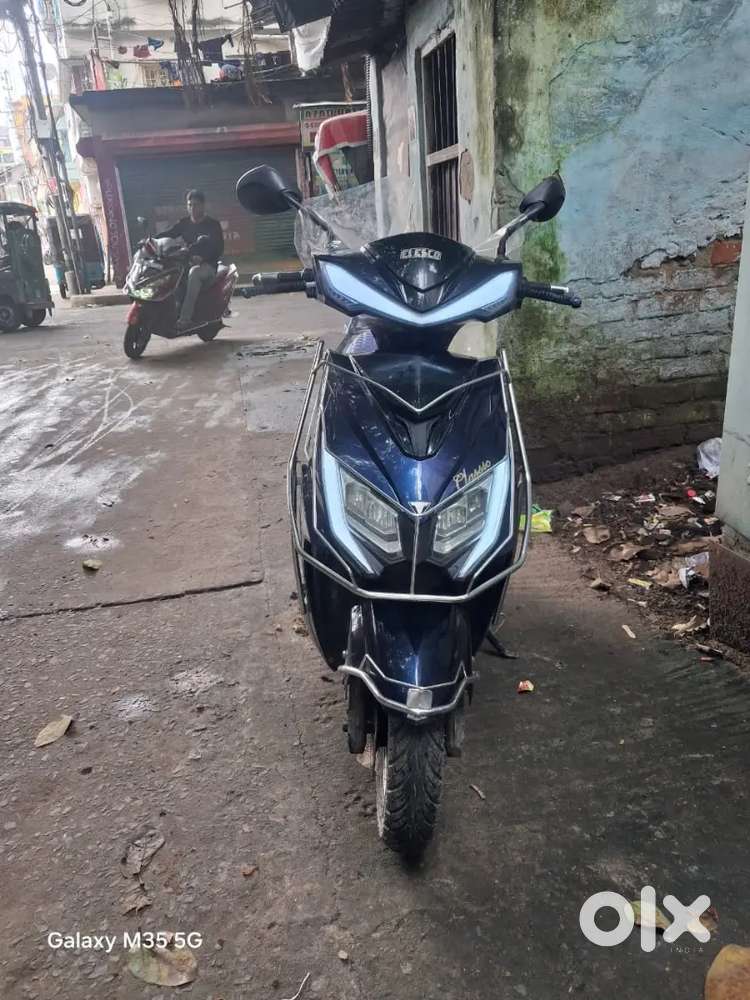 Cesco electric scouty 9000km chala hua h