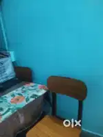 Six siter वुडेन dining table sale करना हैं near to sanjeevani हॉस्पिट