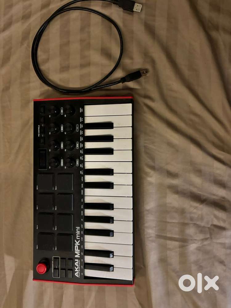 Akai Midi Keyboard with Pads