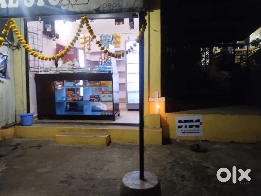 Required shop staff girl or boy nuvem