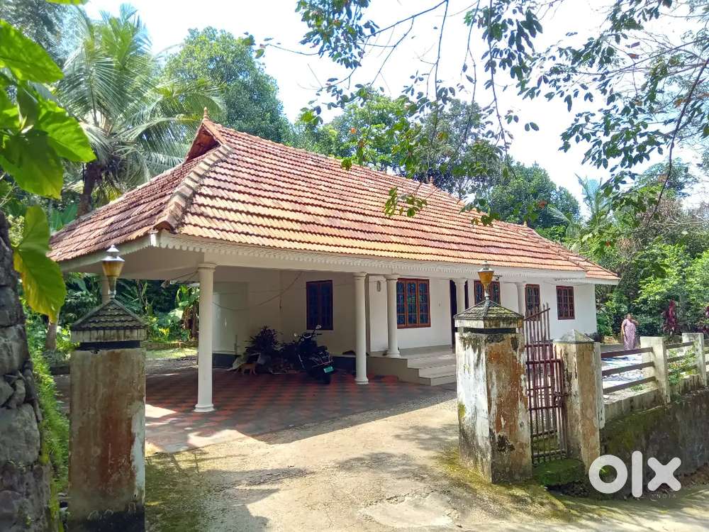 Ettumanoor kanakkary 31 cent 4 bhk house, loan also provided