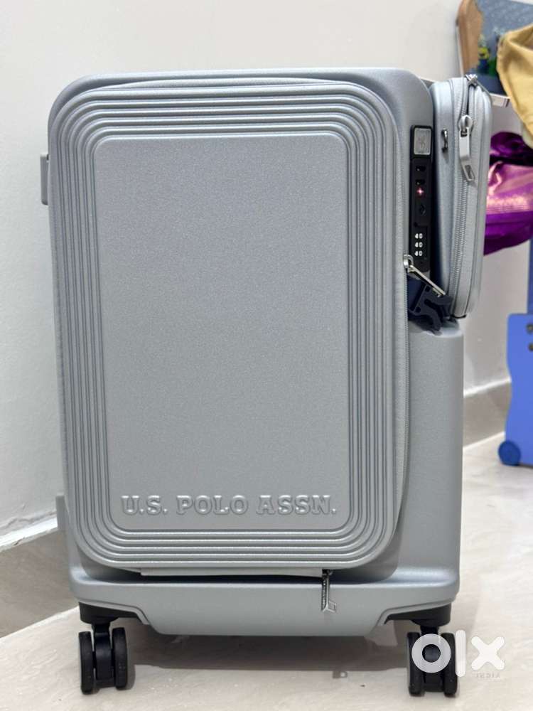 USPA TROLLEY BAG  TRAVELLER BAG