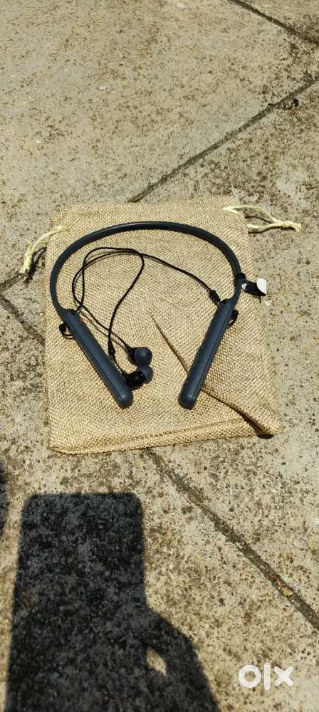 C400 mrp 4000 selling mine for 1999