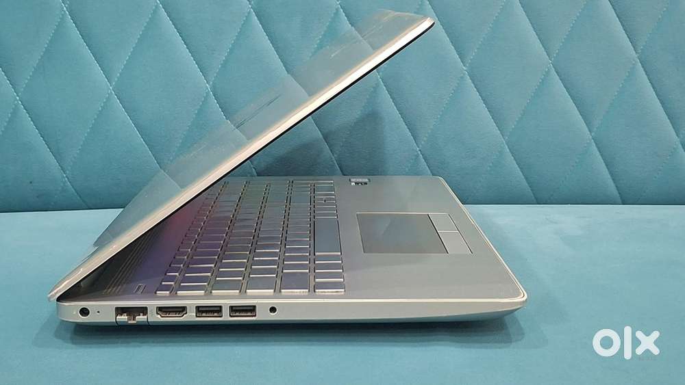 HP Laptop 15 inches i5 window 11