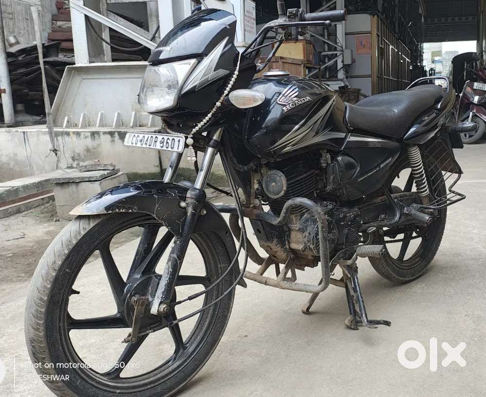 15 year old bike but body condition new. RC renewal 2030 tak valid hai