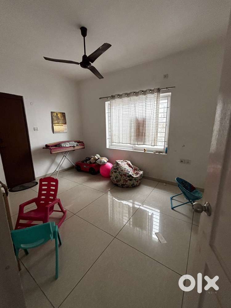 Excellent property facing in 30feet road very close to thalambur main